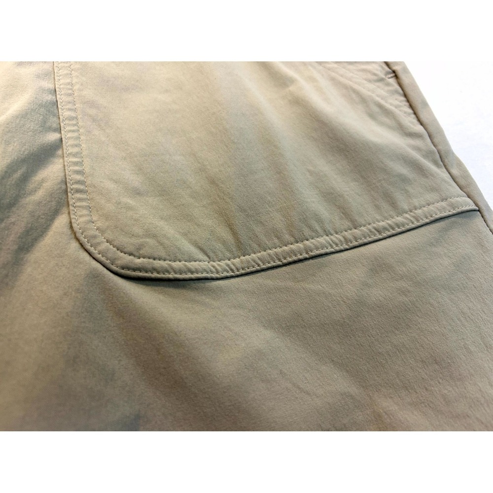 Eddie Bauer Horizon Bermuda Shorts Khaki Colored Tan Women's Size 14 Outdoor - Picture 3 of 15